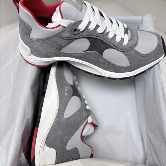 Dior Mile Sneaker
Gray Suede with Gray and Red Neoprene - Picture 2 of 8